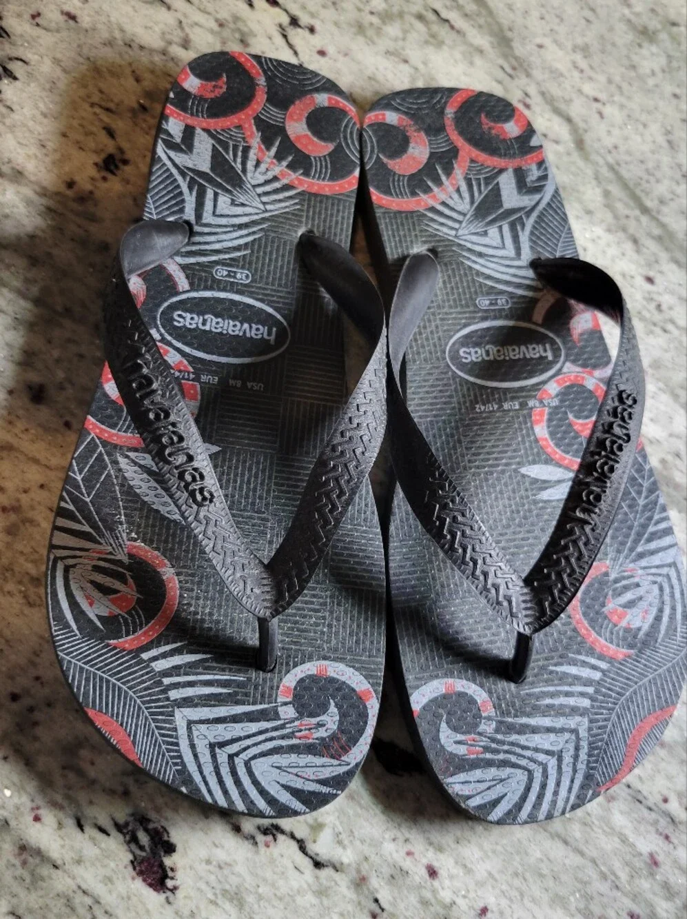 HAVAIANAS Flip-Flop US 8 Black & Red Scroll And Palm Leaves